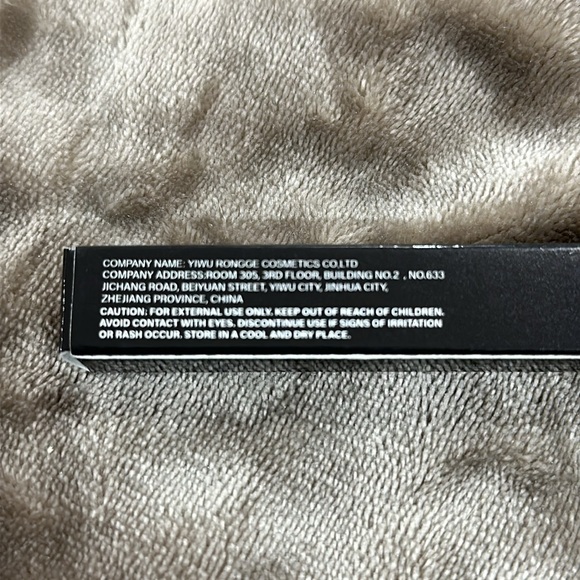 Glitter Liquid Eyeliner Metallic Shimmer Eyeshadow Liquid Eyeliner 5ml purple - Picture 7 of 8